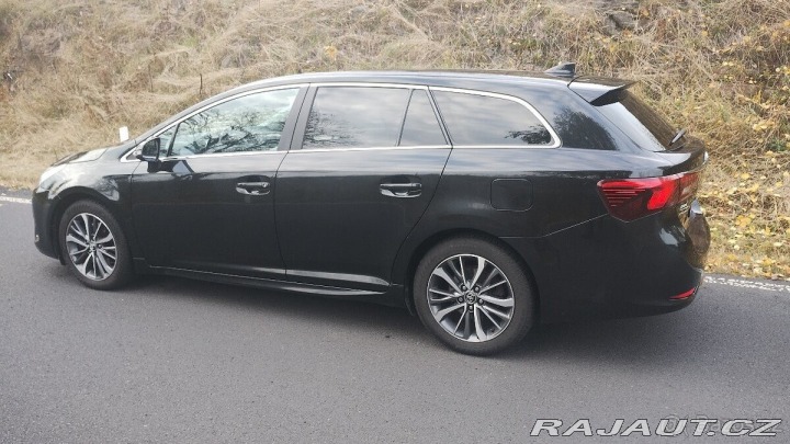 Toyota Avensis 2,0 D4D, kombi, ČR 2017