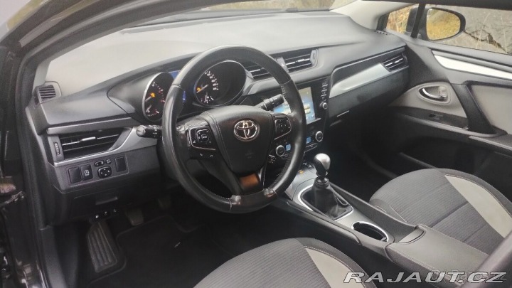 Toyota Avensis 2,0 D4D, kombi, ČR 2017