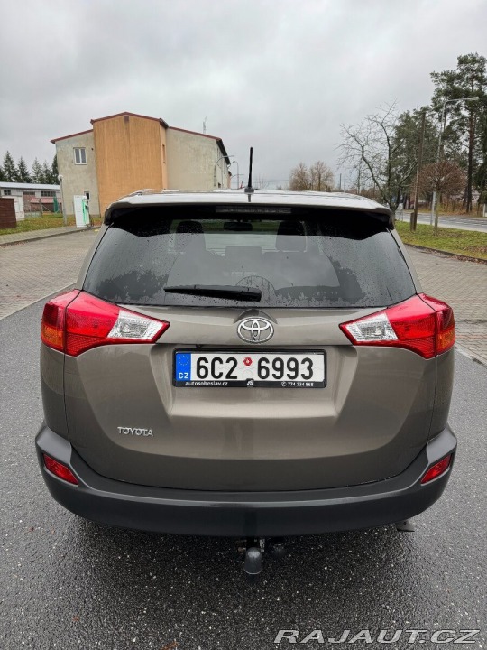 Toyota RAV4 2,2   D 110kW 4x4 ČR PŮVO 2013