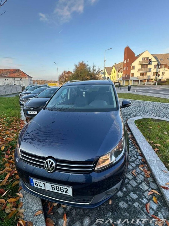 Volkswagen Touran 1,6 2012