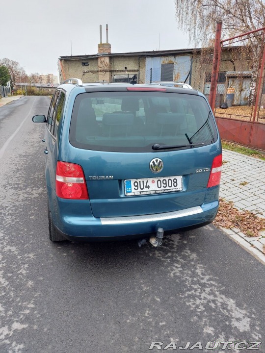 Volkswagen Touran 2,0 Sedmimístný +Tažné 2005