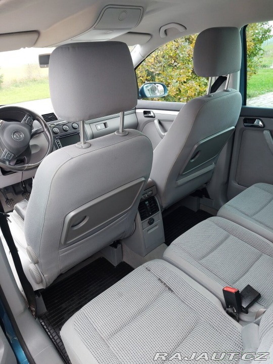 Volkswagen Touran 2,0 Sedmimístný +Tažné 2005