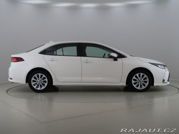 Toyota Corolla 1.8Hybrid,CZ,1Maj,Comfort 2022