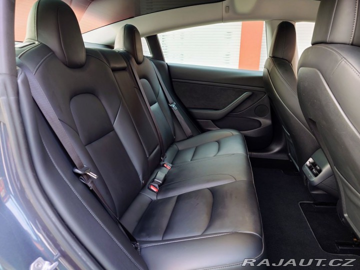 Tesla Model 3 Standard Range Plus 239 k 2021