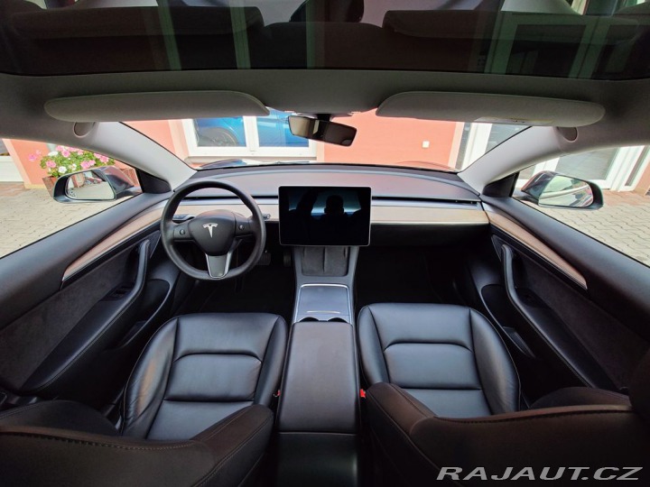 Tesla Model 3 Std.rangePlus 239 kW REZE 2021