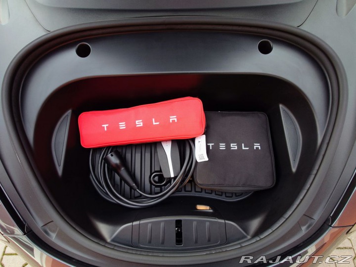 Tesla Model 3 Std.rangePlus 239 kW REZE 2021