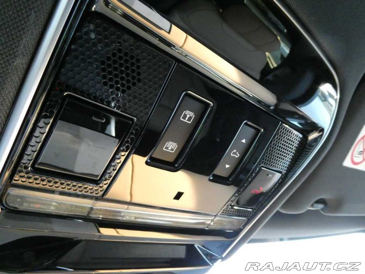 Land Rover Range Rover Sport Dynamic SE D250 2025