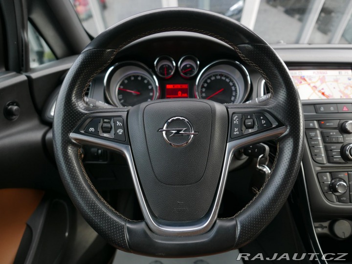 Opel Cascada 1,4 Turbo Cosmo REZERVACE 2013