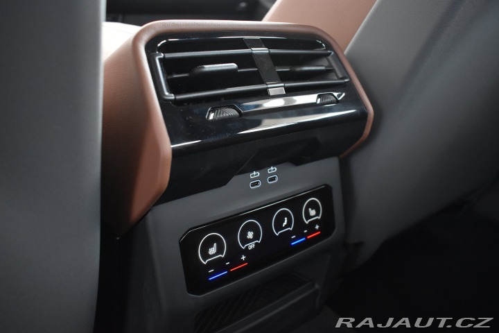 BMW 5 550e xDrive 2025