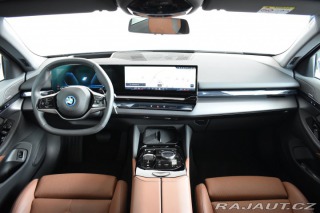 BMW 5 550e xDrive 2025