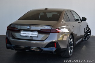 BMW 5 550e xDrive 2024