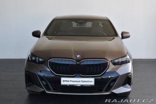 BMW 5 550e xDrive 2024