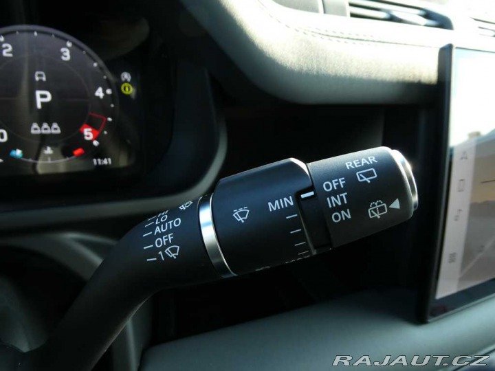 Land Rover Defender 110 3,0 X-Dynamic SE D250 2026