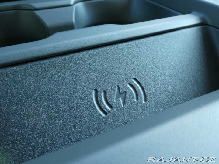 Land Rover Defender 110 3,0 X-Dynamic SE D250 2025