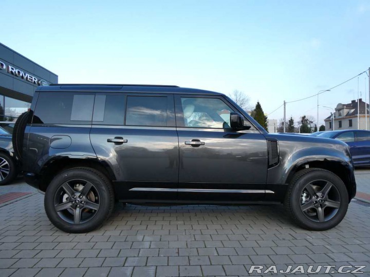 Land Rover Defender 110 3,0 X-Dynamic SE D250 2026
