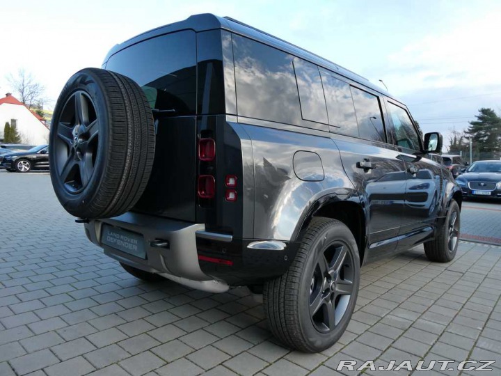 Land Rover Defender 110 3,0 X-Dynamic SE D250 2026