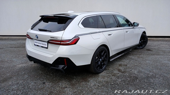 BMW i5 eDrive40 2024