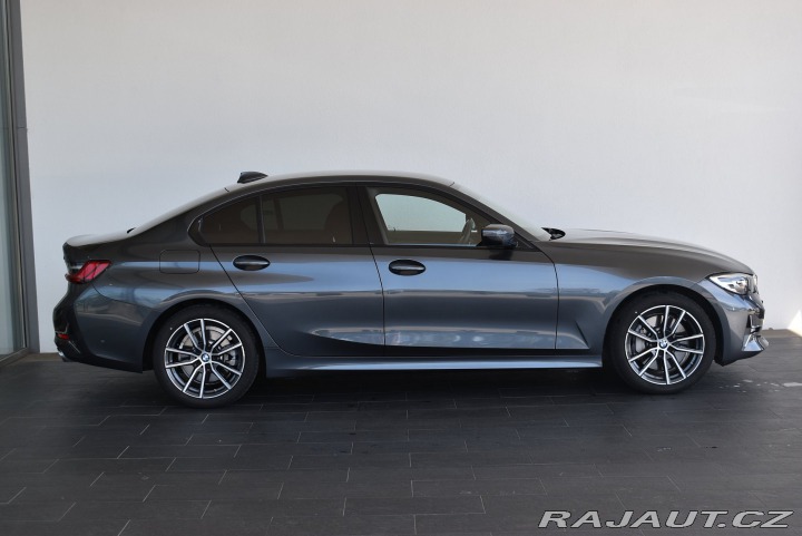 BMW 3 330i xDrive 2022