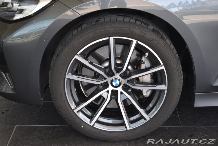 BMW 3 330i xDrive 2022