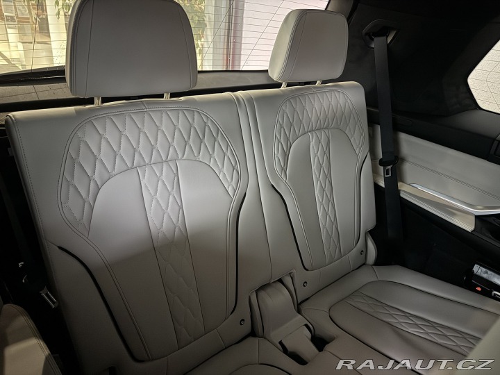 BMW X7 xDrive40i 2025