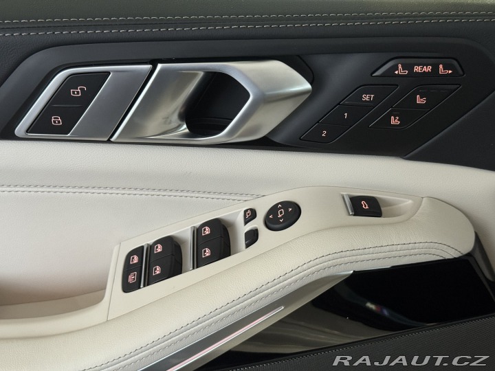 BMW X7 xDrive40i 2025