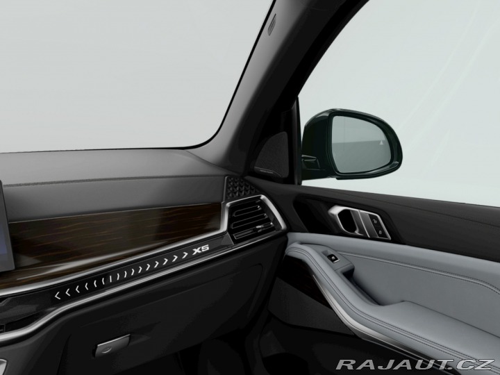 BMW X5 xDrive50e 2025