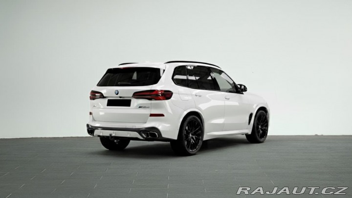 BMW X5 M60i 2025