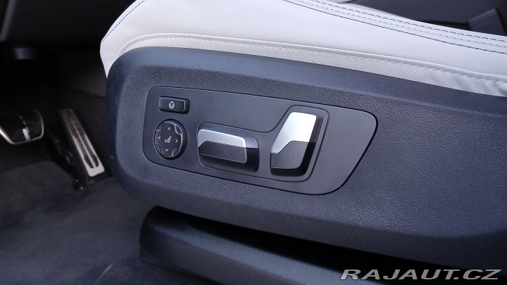 BMW X5 xDrive50e 2025