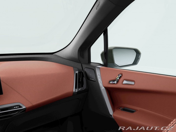 BMW iX xDrive60 2025