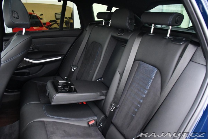 BMW 3 320d xDrive M-SPORT 1M ČR 2023