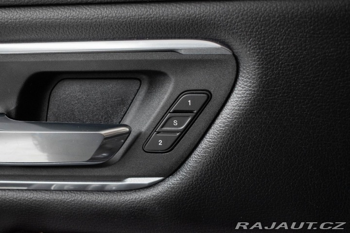 Dodge RAM 1500 5.7 REZERVACE 2022