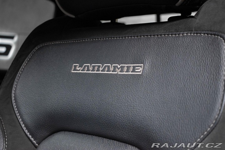 Dodge RAM 1500 5.7 HEMI LARAMIE*TAŽ 2022