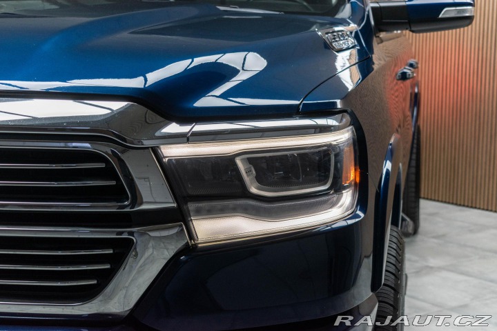 Dodge RAM 1500 5.7 HEMI LARAMIE*TAŽ 2022