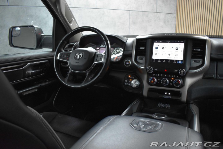 Dodge RAM 1500 5.7 HEMI LARAMIE*TAŽ 2022