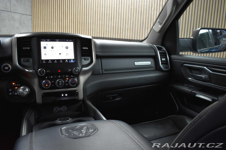 Dodge RAM 1500 5.7 HEMI LARAMIE*TAŽ 2022