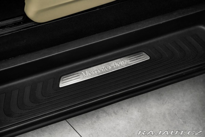 Mercedes-Benz V 4M L AMG Avantgarde Pano 2022