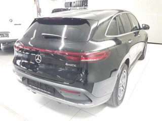 Mercedes-Benz EQC 400 4MATIC AMG 2021