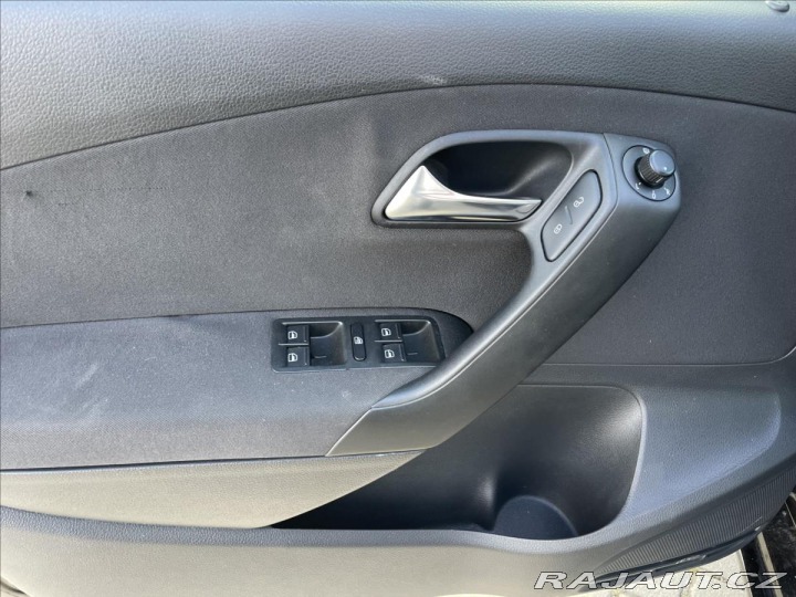 Volkswagen Polo 1,4 i 16V 63kw Klima, ESP 2010