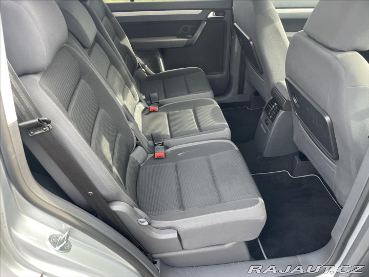 Volkswagen Touran 1,9 TDi 77kw FREESTYLE, K 2010