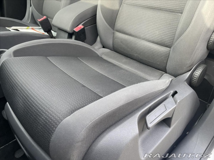 Volkswagen Touran 1,9 TDi 77kw FREESTYLE 2010