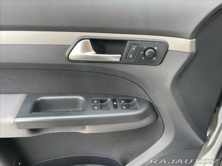 Volkswagen Touran 1,9 TDi 77kw FREESTYLE 2010