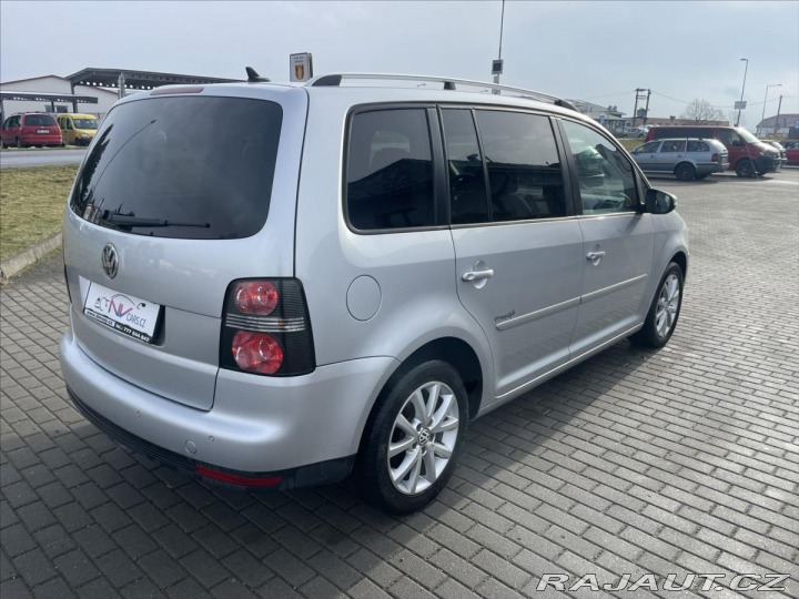 Volkswagen Touran 1,9 TDi 77kw FREESTYLE, K 2010