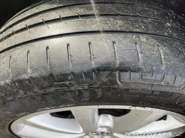 Volkswagen Touran 1,9 TDi 77kw FREESTYLE 2010