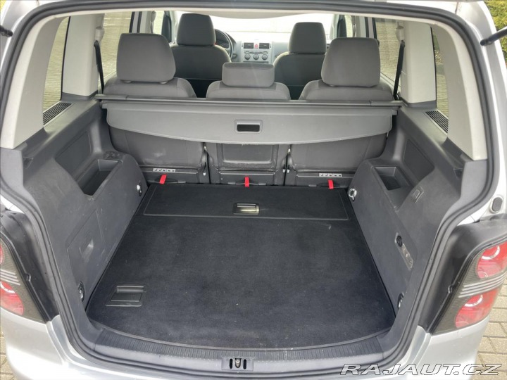 Volkswagen Touran 1,9 TDi 77kw FREESTYLE, K 2010