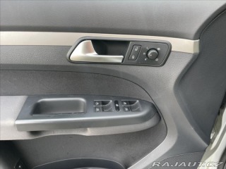 Volkswagen Touran 1,9 TDi 77kw FREESTYLE 2010