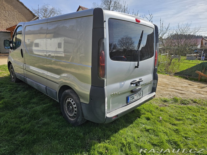 Opel Vivaro Van L2H1 2005