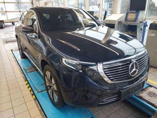 Mercedes-Benz EQC 400 4MATIC PŘIPRAVUJEME 2022