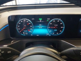 Mercedes-Benz EQC 400 4MATIC PŘIPRAVUJEME 2022