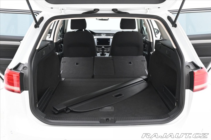 Volkswagen Passat 1,6 TDI 88 kW Navi LED Zá 2018