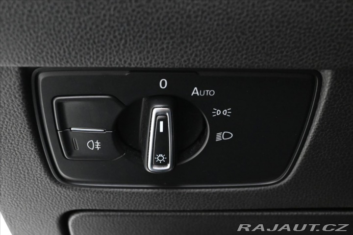 Volkswagen Passat 1,6 TDI 88 kW Navi LED Zá 2018